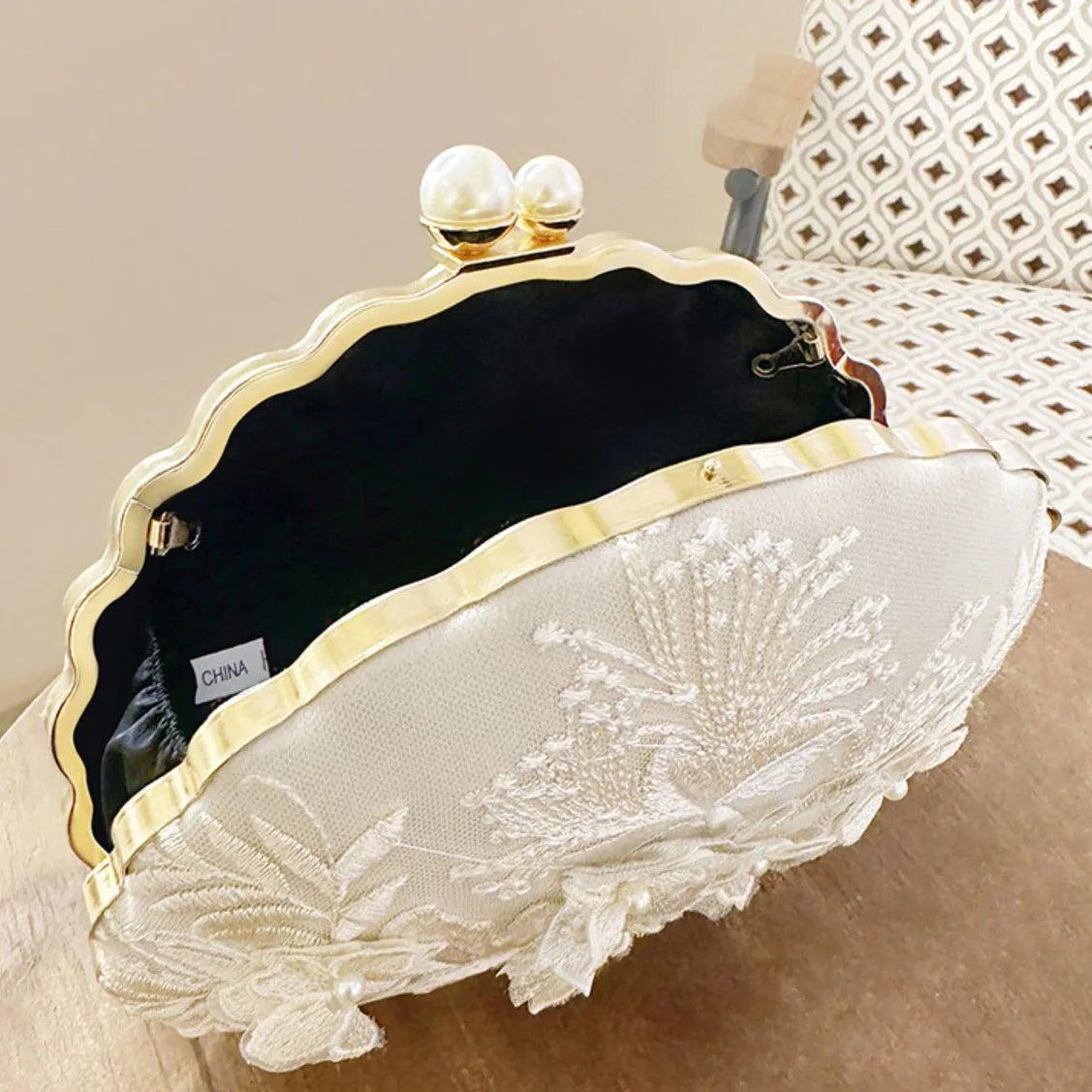 Shell Clip Evening Clutch, Fashion White Embroidered Lace