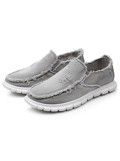 Daisy embroidery denim, casual sneaker.