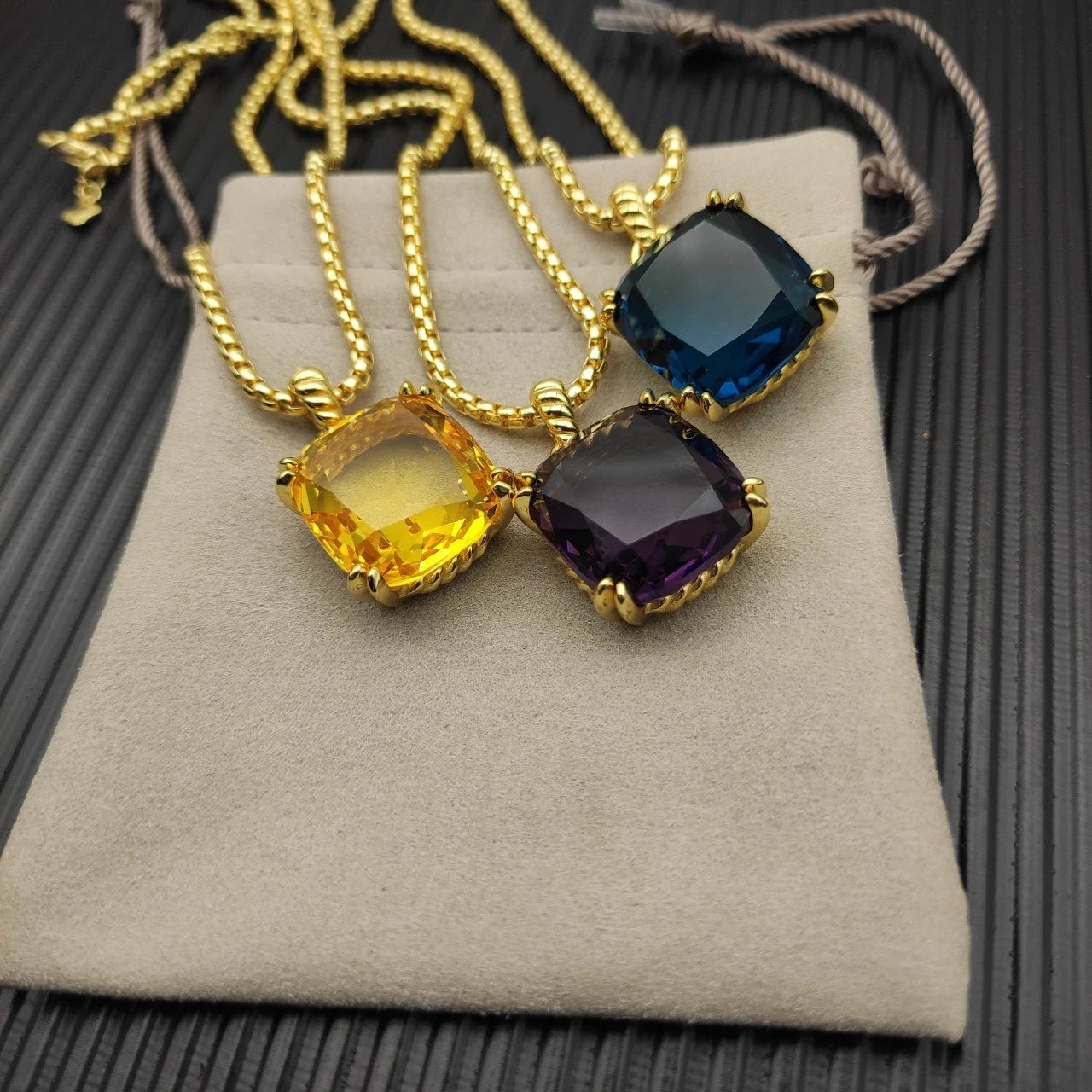 Fashionable and Simple Gold Crystal Marbella Necklace