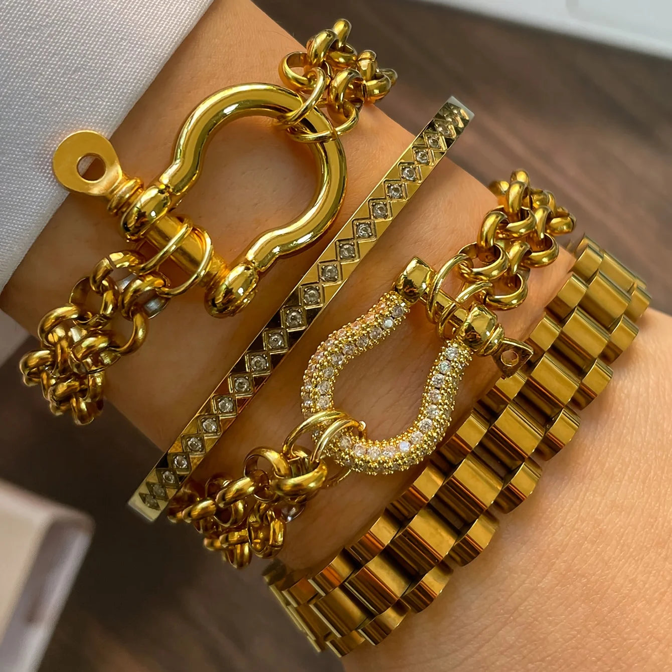 1PC Luxury Gold& Silver Horseshoe Bracelet, Chunky, Stainless Steel Bracelet