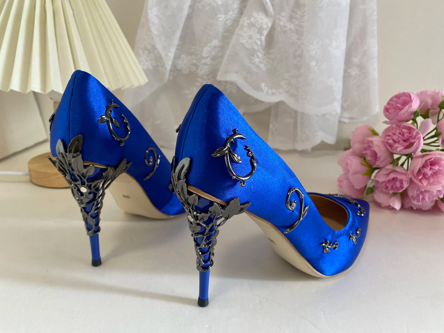 Luxury Leaves Metal Heel Women Shoes Pointed Toe Blue White Pink Black Silk Stiletto High Heels