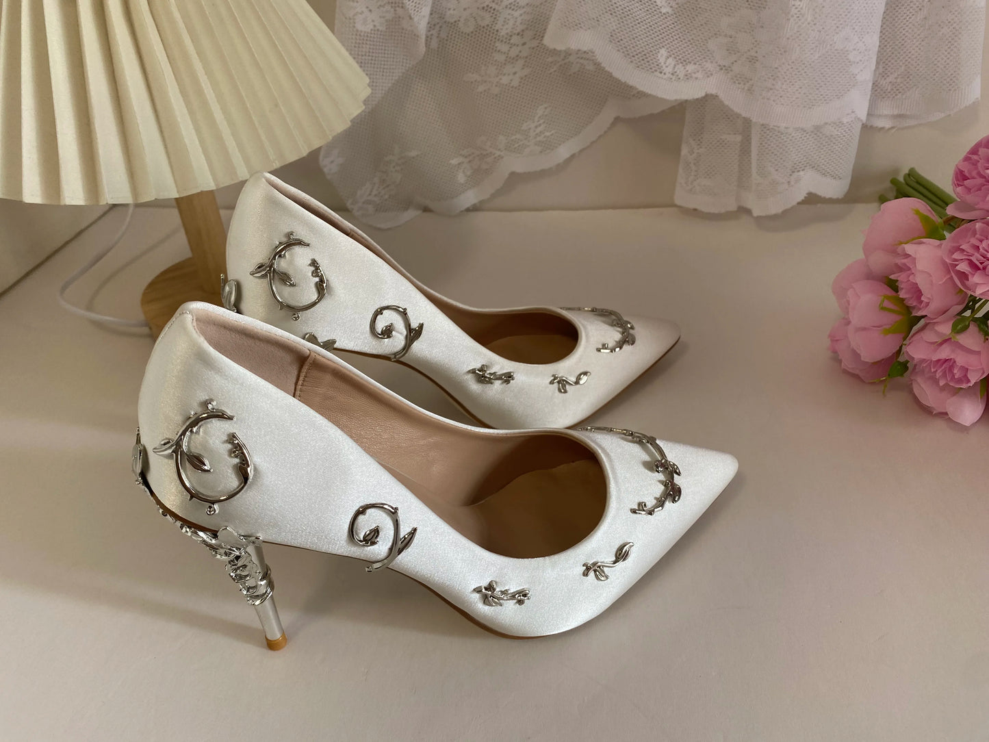 Luxury Leaves Metal Heel Women Shoes Pointed Toe Blue White Pink Black Silk Stiletto High Heels