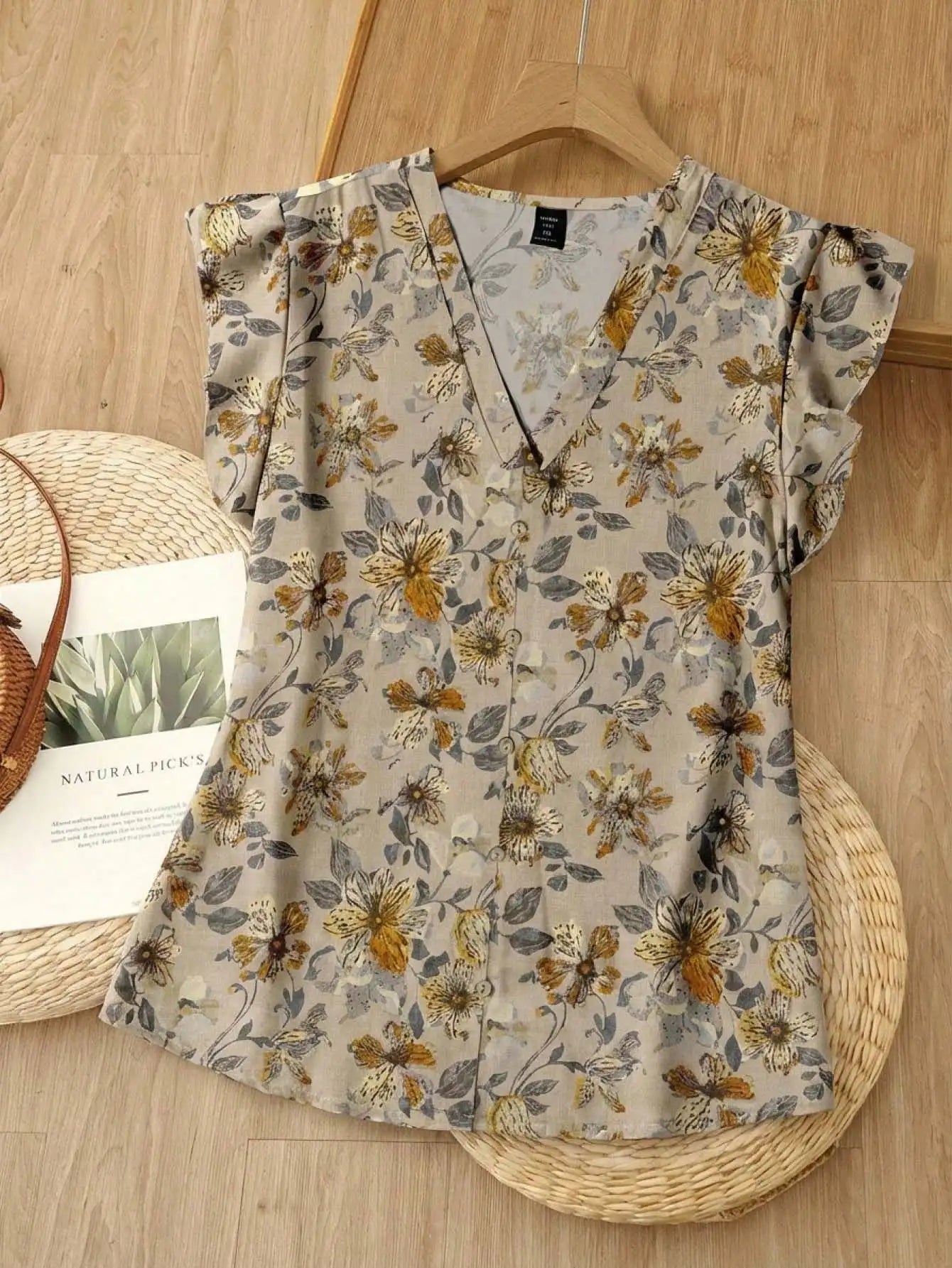 Women's V-Neck Floral Print Button-Up Blouse, Loose Fit, Lightweight
