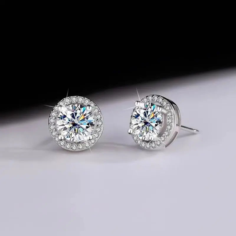 Silver Plated 925 Moissanite Stud Earrings 1 Carat Four-Prong Round Bezel Zircon