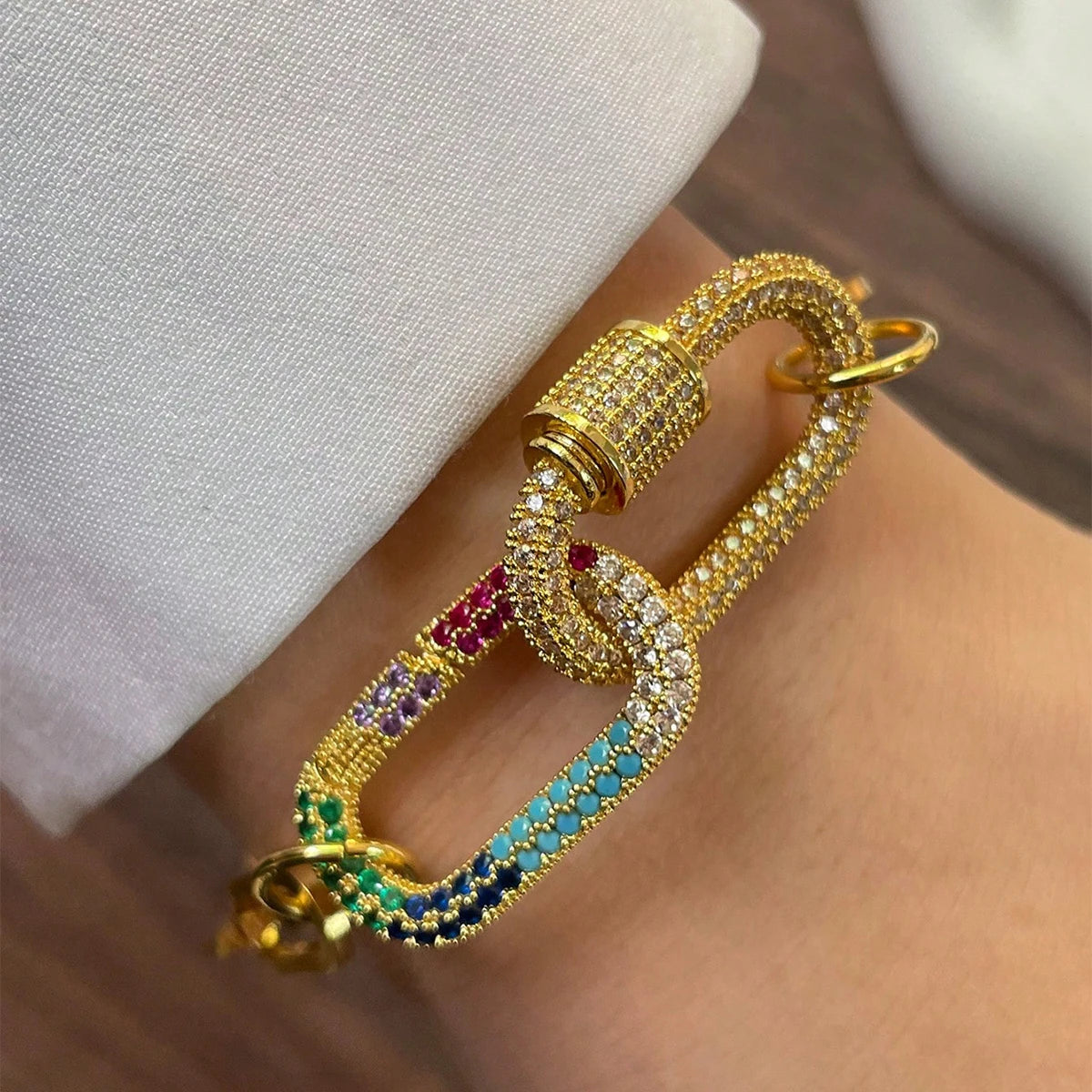 1 PC gold colorful diamond oval buckle bracelet, paired with gold Heart shaped pendant bracelet