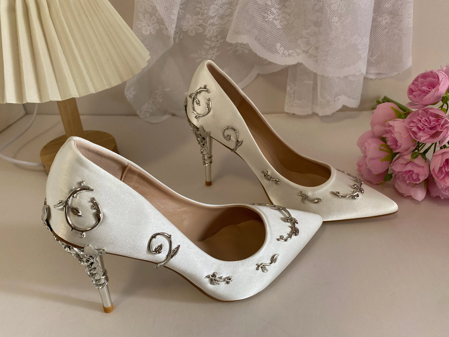 Luxury Leaves Metal Heel Women Shoes Pointed Toe Blue White Pink Black Silk Stiletto High Heels