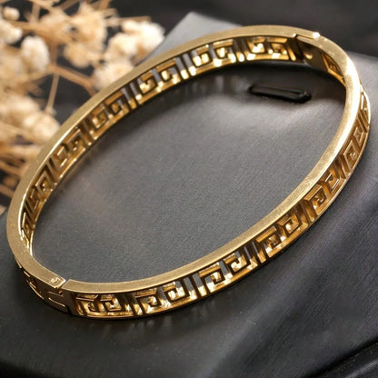 Fashionable vintage Greek key pattern bracelet