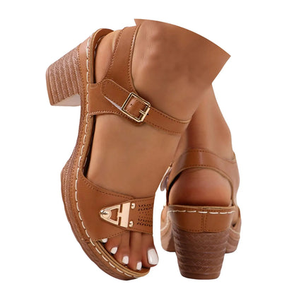 Fashion Sandals with Adjustable Buckles
