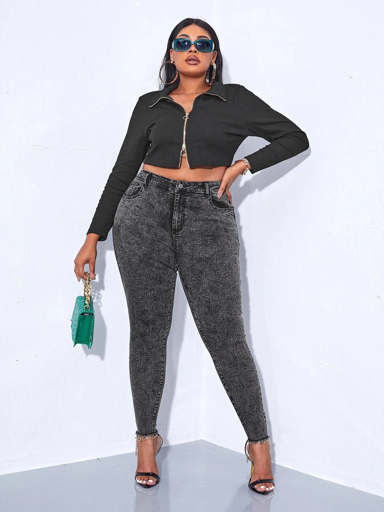 Plus size women's skinny jeans, grey, snowflake-patterned, frayed edges, high-stretch pencil pants