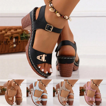 Fashion Sandals with Adjustable Buckles