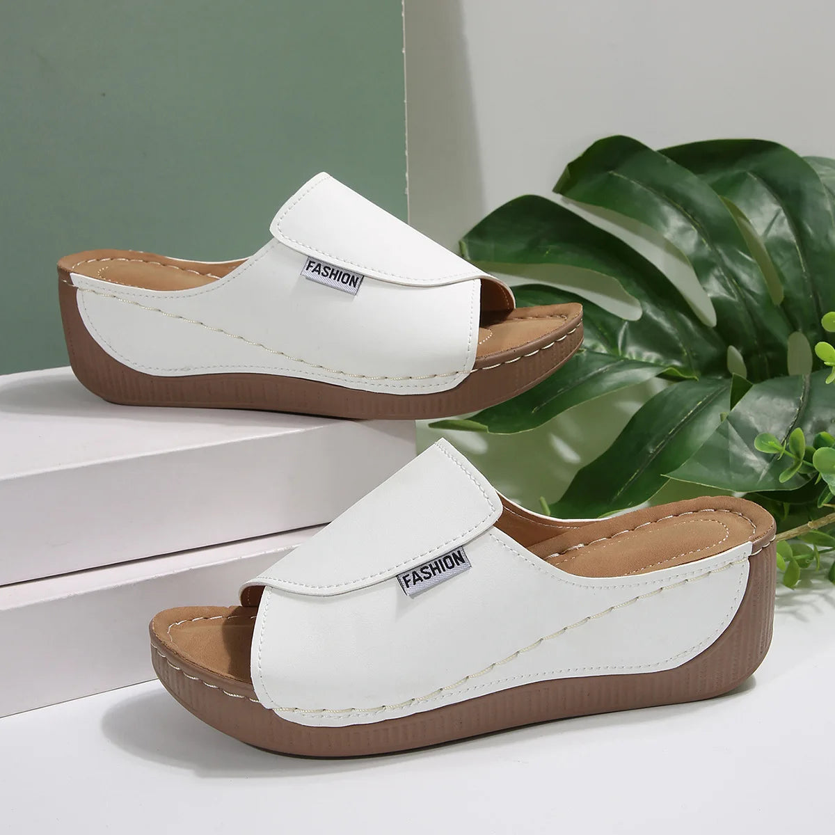 Lightweight Open Toe Flat Sandals – Perfect for Summer and Casual Outings