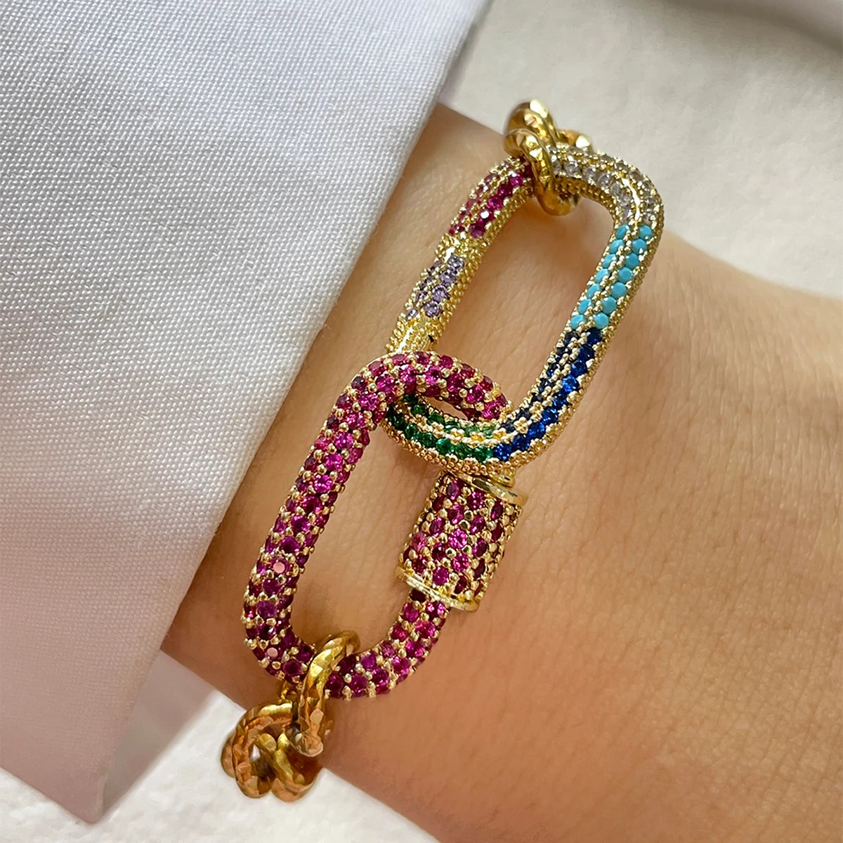1 PC gold colorful diamond oval buckle bracelet, paired with gold Heart shaped pendant bracelet