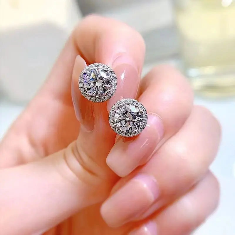 Silver Plated 925 Moissanite Stud Earrings 1 Carat Four-Prong Round Bezel Zircon