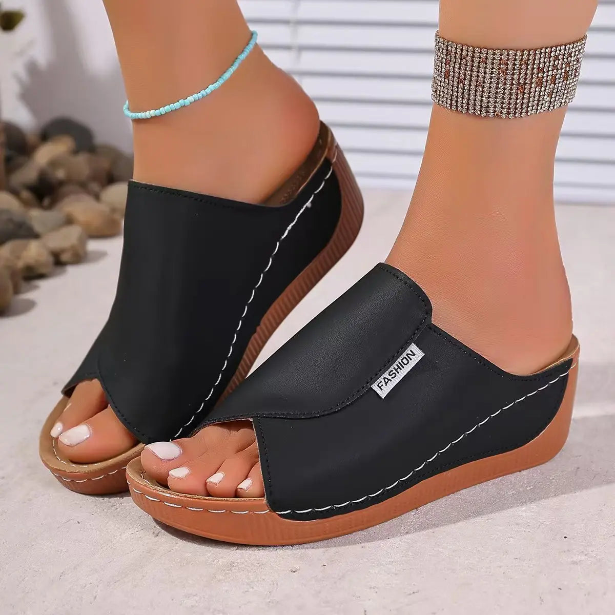 Lightweight Open Toe Flat Sandals – Perfect for Summer and Casual Outings