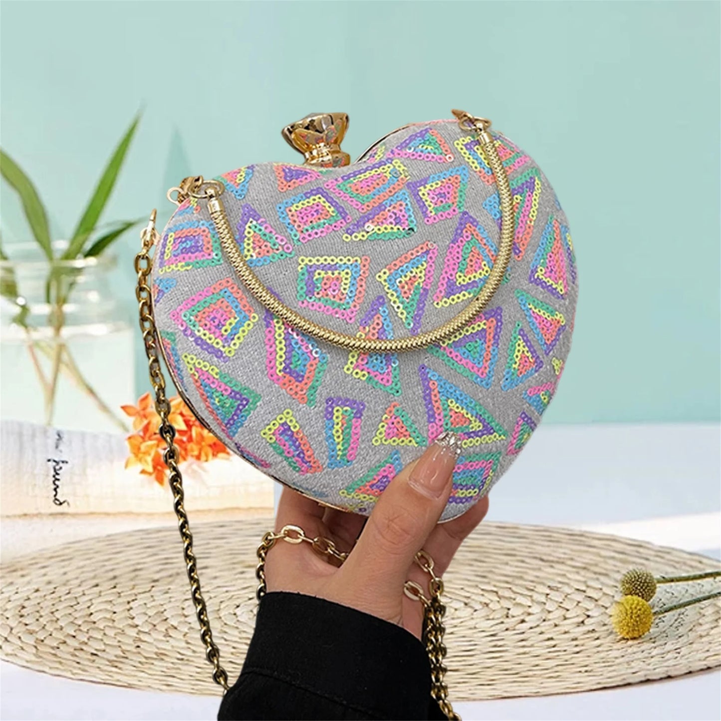 Elegant Rhinestone Embellished Heart Shaped Clutch Purse